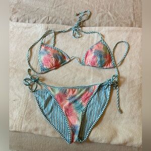 Vineyard Vines reversible string bikini